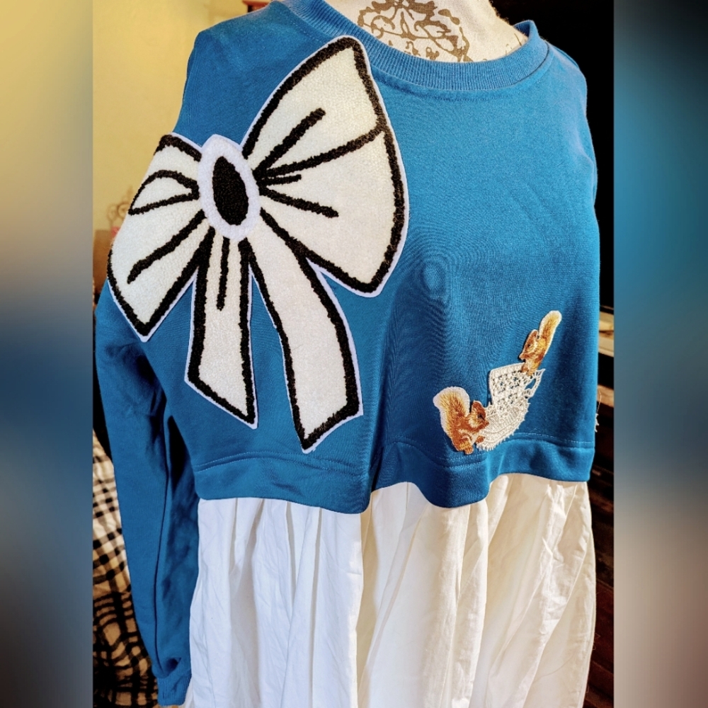 NWT 🌿🕊️PEACE GARDEN DESIGNS ORIG.🕊️🌿 Blue/White Bow Sweatshirt Dress, Sz M